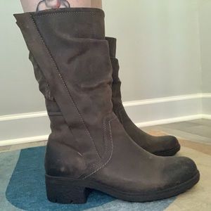 Grey Clark’s Mansi Juniper boots size 8